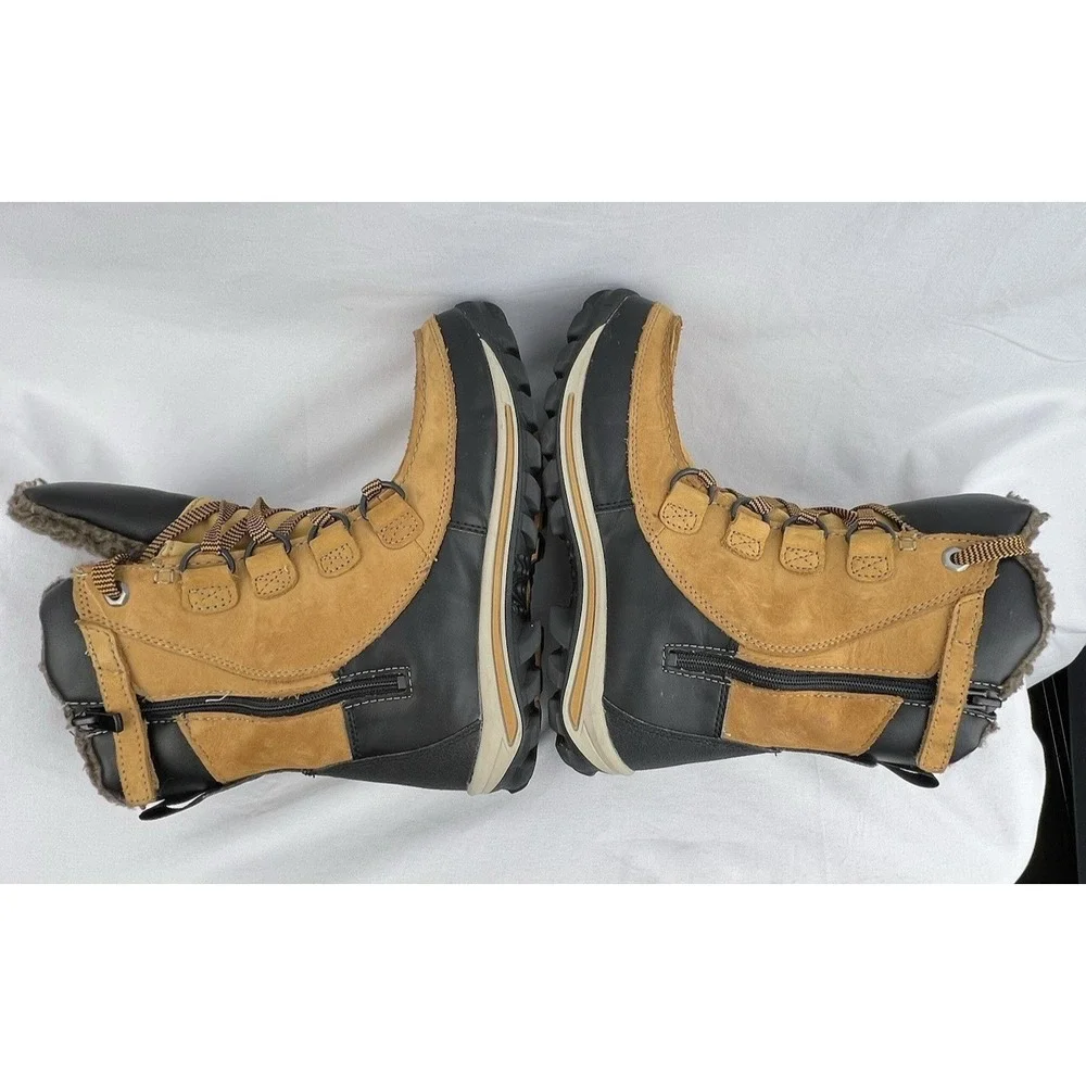 Timberland Youth CHILLBERG WATERPROOF Wheat Nubuck Boots Size 5 Zipper Fleece